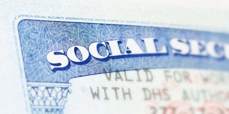 Senators Aim to Increase Social Security Benefits for Retirees